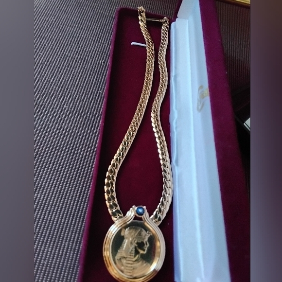 Statement Jewlery Cleopatra Medallion Necklace 22k Gold Plated. - Picture 3 of 5